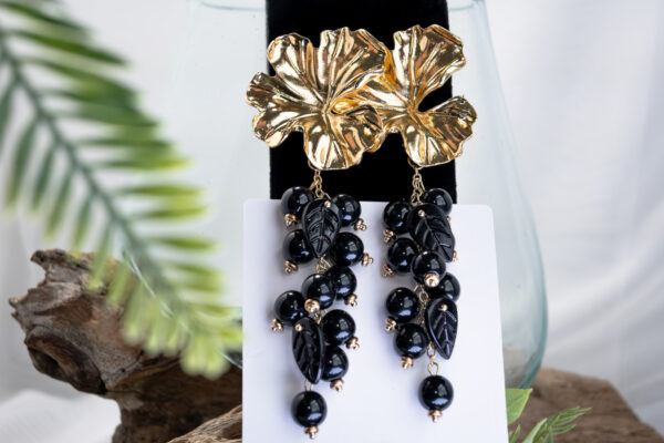Flower Black Tassel