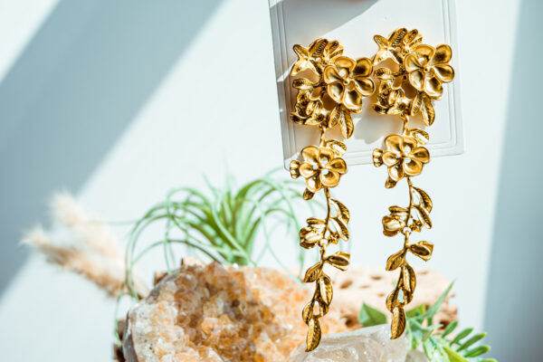 Gold Flower Shape Drop